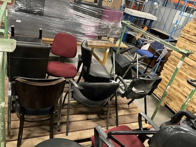 Partij stoelen - afbeelding 6 van  8