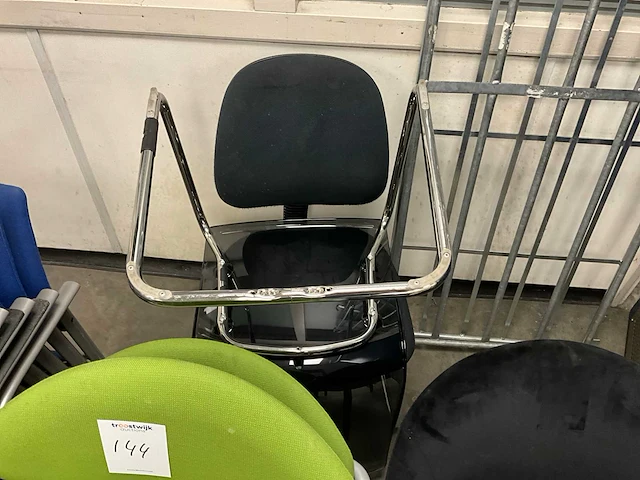 Partij stoelen - afbeelding 5 van  6