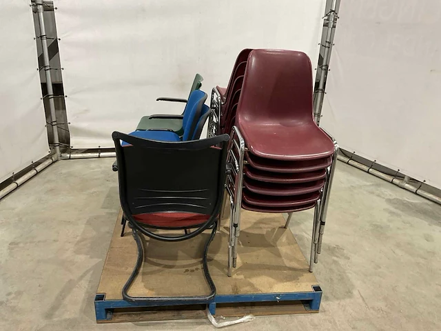 Partij stoelen - afbeelding 3 van  6
