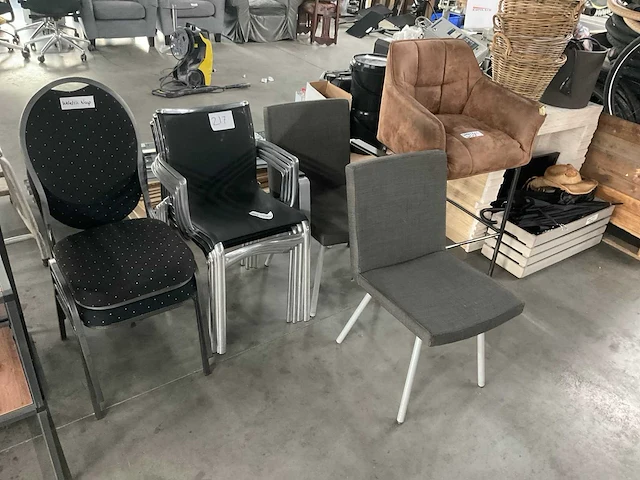 Partij stoelen - afbeelding 2 van  5