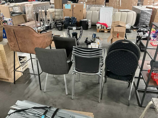 Partij stoelen - afbeelding 3 van  5