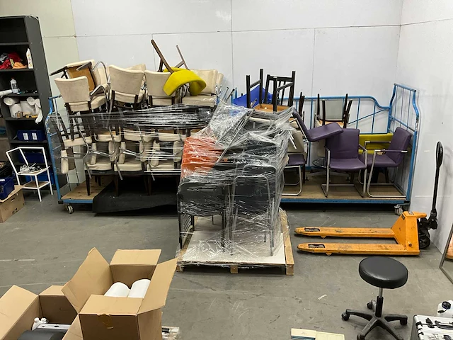 Partij stoelen - afbeelding 2 van  4