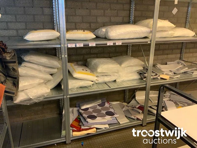 Partij stoffen en vulling (c) - afbeelding 11 van  14