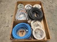 Partij stroom- en signaalkabels - afbeelding 1 van  12