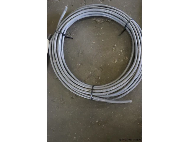 Partij stroomkabels, diverse maten en soorten o.a. 2x4 en 4x4 - afbeelding 10 van  13