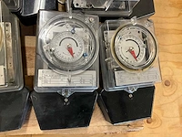 Partij stroommeters en schakelklokken - afbeelding 2 van  7
