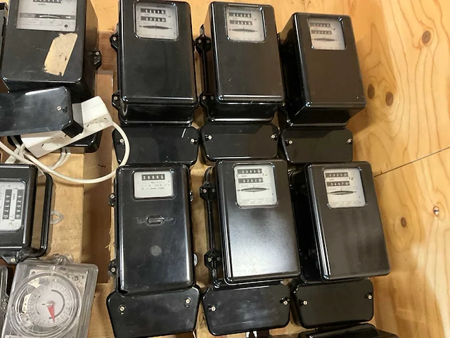 Partij stroommeters en schakelklokken - afbeelding 5 van  7