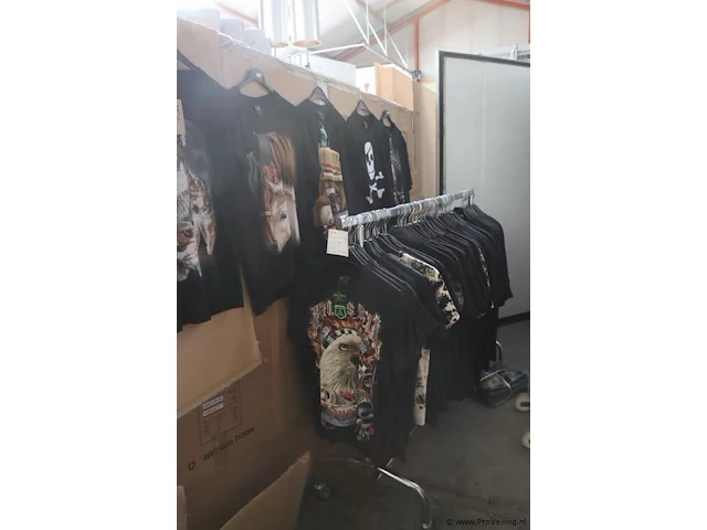 Partij t-shirts met opdruk - maten s t/m xxl - 50 stuks - afbeelding 1 van  12