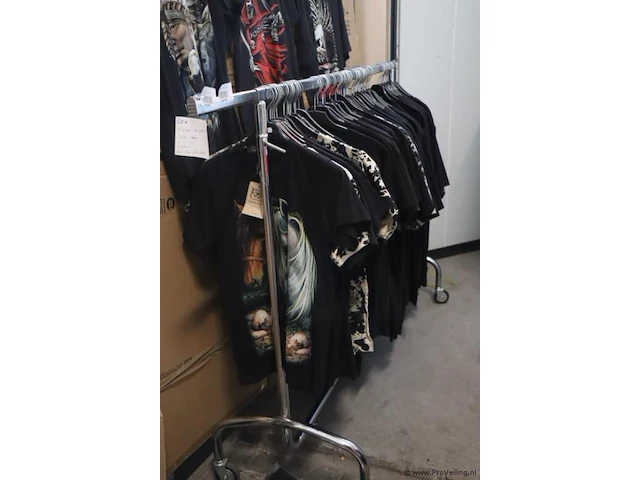 Partij t-shirts met opdruk - maten s t/m xxl - 50 stuks - afbeelding 1 van  6