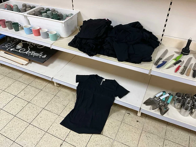 Partij t-shirts met opdruk - afbeelding 1 van  5