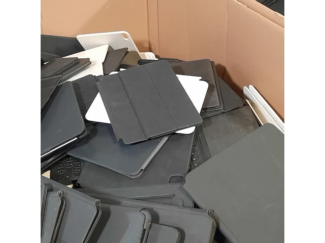 Partij tablet en telefoonhoesjes - afbeelding 8 van  11