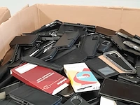 Partij tablet en telefoonhoesjes - afbeelding 10 van  11
