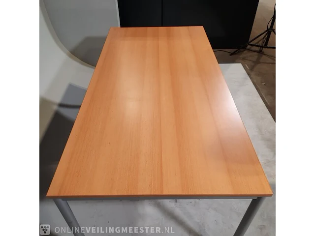 Partij tafels en bureaus oa. drenthea/gispen - afbeelding 9 van  12