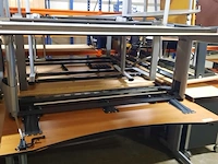 Partij tafels en bureaus - afbeelding 4 van  6
