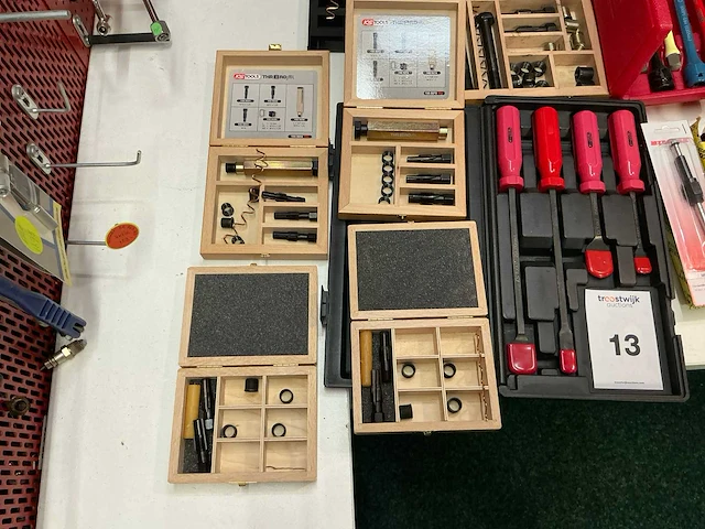 Partij tangen, dopsleutels en reparatiesets - afbeelding 4 van  7