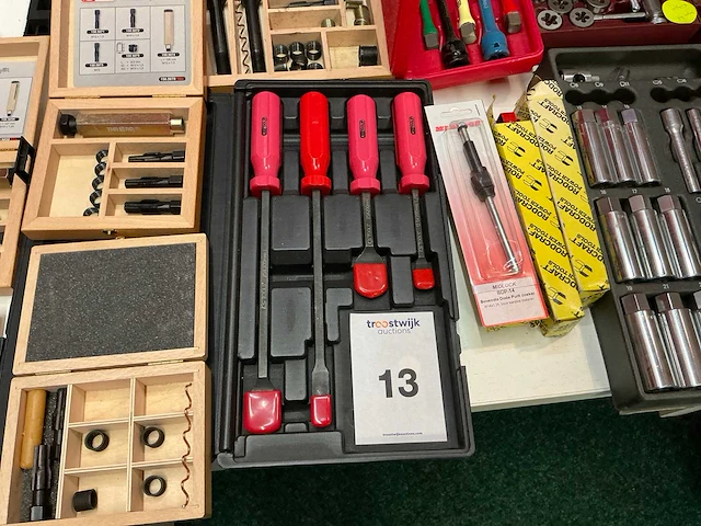 Partij tangen, dopsleutels en reparatiesets - afbeelding 5 van  7