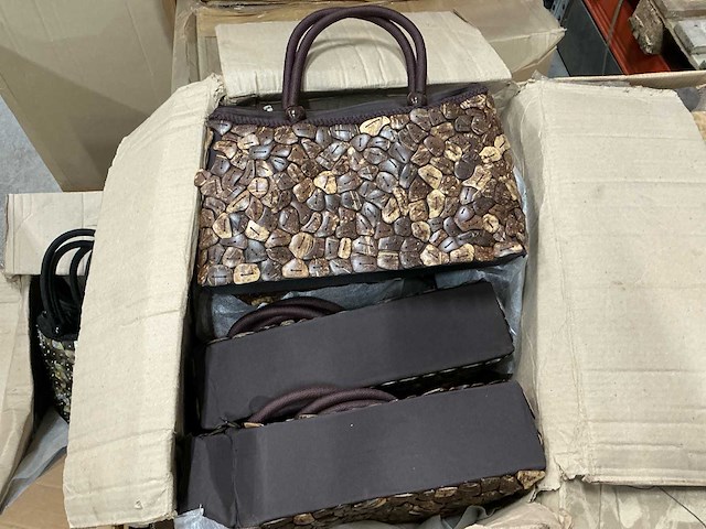 Partij tassen - afbeelding 10 van  14