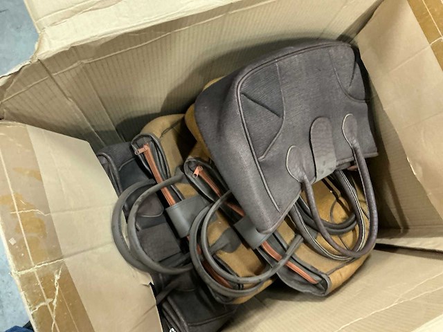 Partij tassen - afbeelding 11 van  14