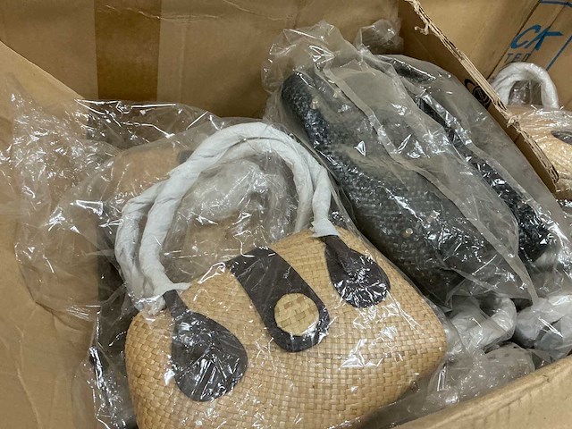 Partij tassen - afbeelding 4 van  14