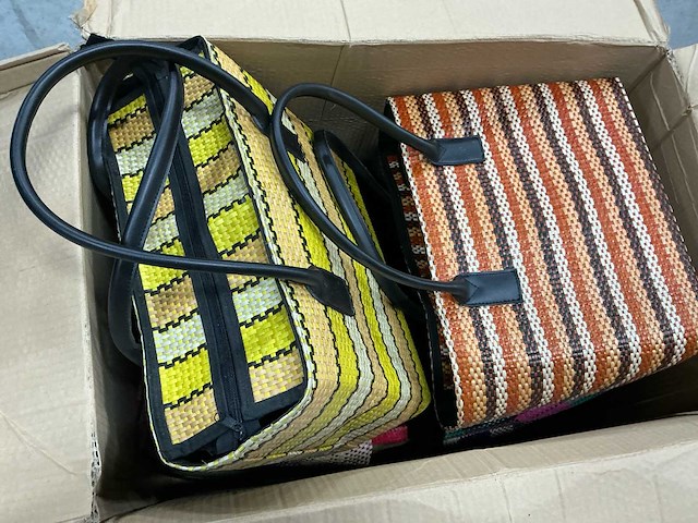 Partij tassen - afbeelding 8 van  14