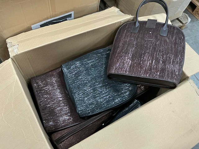 Partij tassen - afbeelding 11 van  14