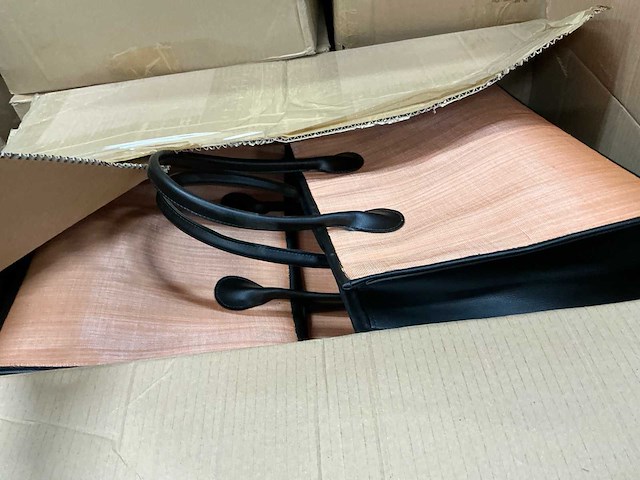 Partij tassen - afbeelding 12 van  14