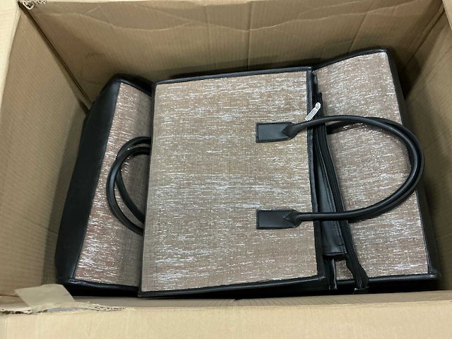 Partij tassen - afbeelding 9 van  11