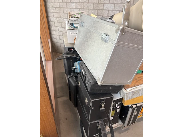 Partij technische apparatuur - afbeelding 2 van  5
