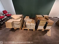 Partij tegels op 3x pallet - afbeelding 1 van  15