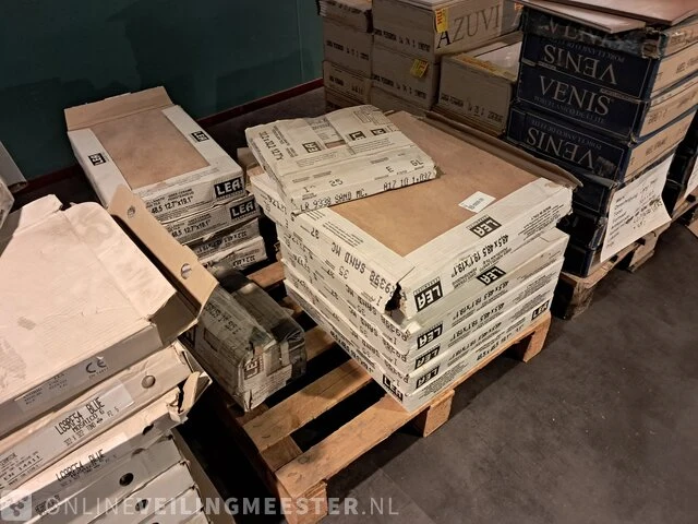Partij tegels op 3x pallet - afbeelding 9 van  15