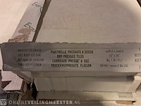 Partij tegels - afbeelding 2 van  11