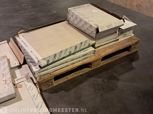 Partij tegels - afbeelding 9 van  11