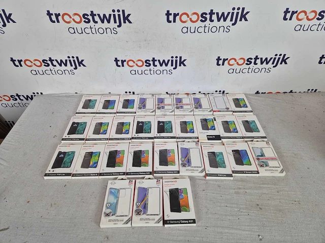 Partij telefoon hoesjes (30x) - afbeelding 1 van  1