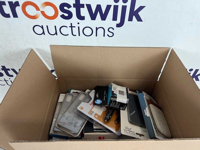 Partij telefoonaccessoires en accessoires - afbeelding 1 van  1