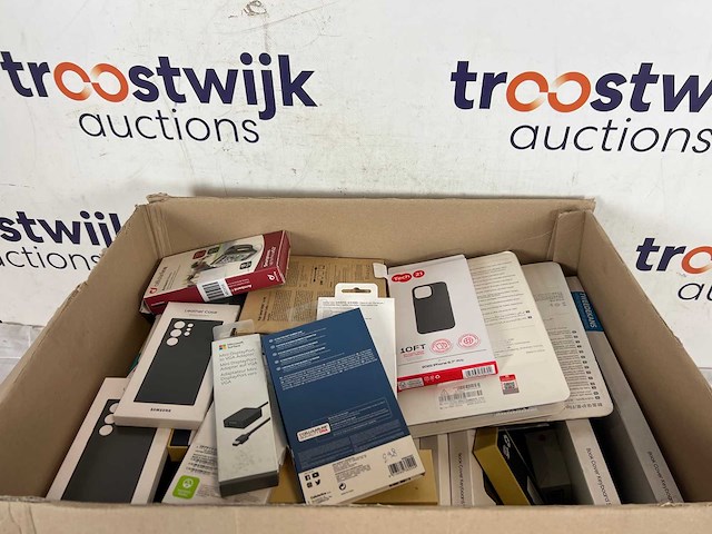 Partij telefoonaccessoires en accessoires - afbeelding 1 van  1