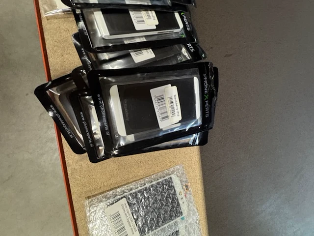 Partij telefoonaccessoires en onderdelen - afbeelding 5 van  15