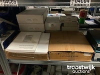 Partij telefoons en toebehorem - afbeelding 4 van  28