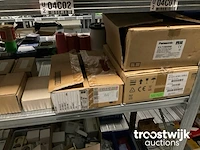 Partij telefoons en toebehorem - afbeelding 5 van  28