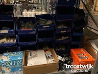 Partij telefoons en toebehorem - afbeelding 10 van  28