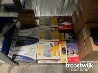 Partij telefoons en toebehorem - afbeelding 13 van  28