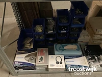 Partij telefoons en toebehorem - afbeelding 26 van  28