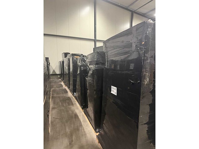 Partij televisies - retourgoederen - 246 items - afbeelding 9 van  12