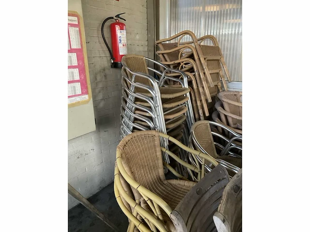 Partij terrasstoelen - afbeelding 4 van  6