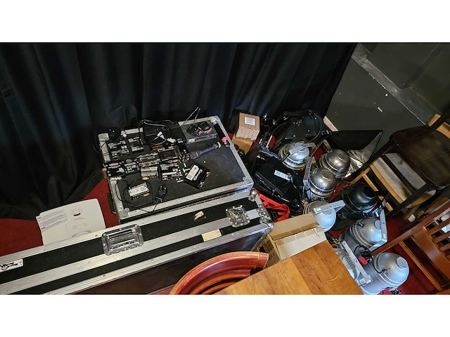 Partij theater & event techniek set – licht, audio & video (71x) (av) (geluid & beeld) - afbeelding 51 van  138