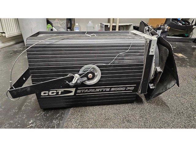 Partij theater & event techniek set – licht, geluid & video (71x) - afbeelding 15 van  138