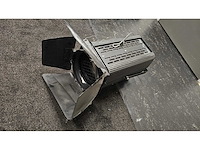 Partij theater & event techniek set – licht, geluid & video (71x) - afbeelding 17 van  138