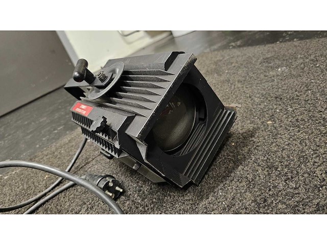 Partij theater & event techniek set – licht, geluid & video (71x) - afbeelding 25 van  138