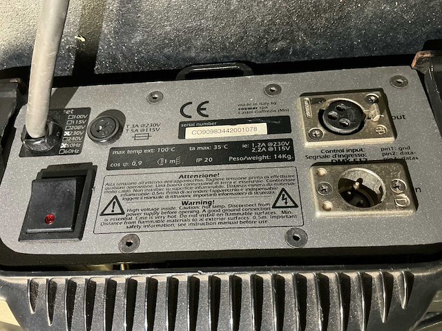 Partij theater & event techniek set – licht, geluid & video (71x) - afbeelding 24 van  138