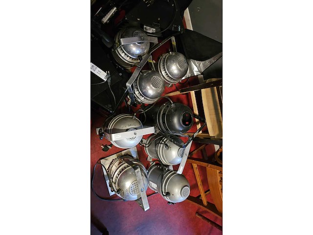 Partij theater & event techniek set – licht, geluid & video (71x) - afbeelding 51 van  138