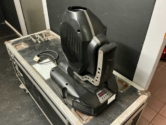 Partij theater & event techniek set – licht, geluid & video (71x) - afbeelding 73 van  138